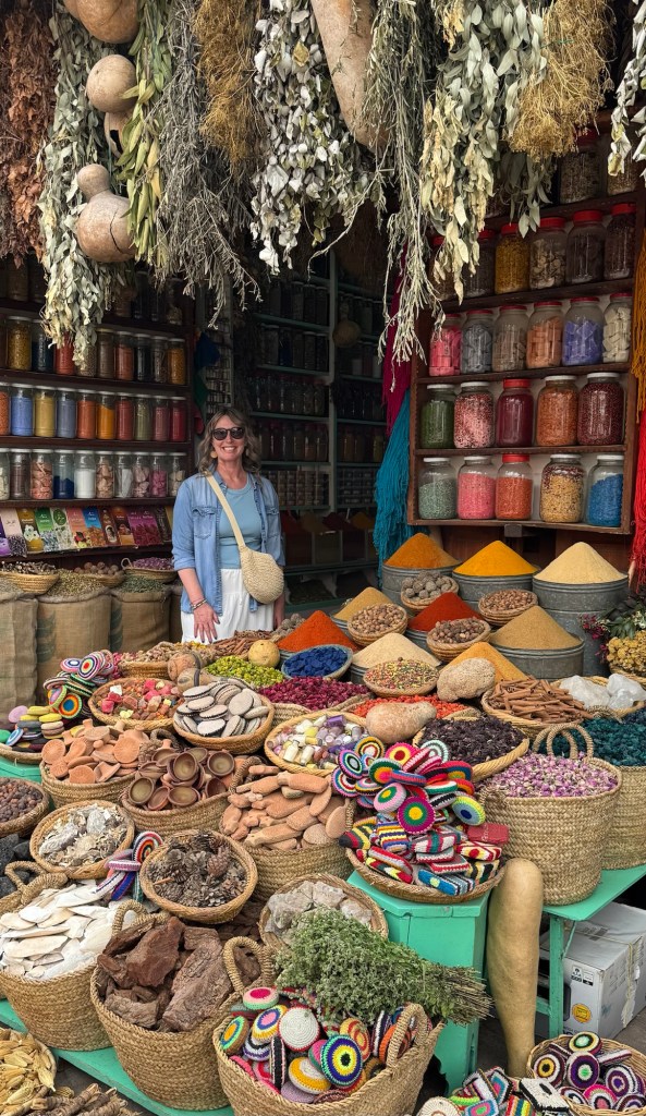 Market stand with colouful spices and dyes